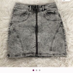 New without tags Express Gray Denim Skirt